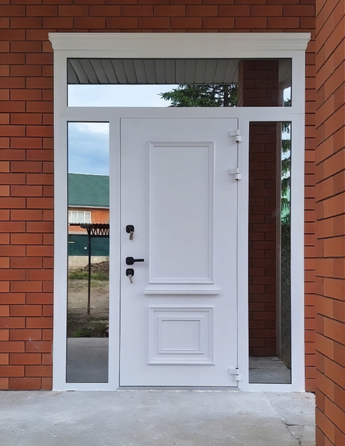 Белая металлобагетная дверь Белая металлобагетная дверь